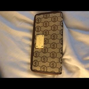 Michael Kors wallet